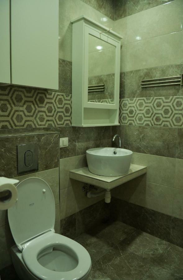 Spacious Modern 2 Bedrooms Apartment In Central Jereván Kültér fotó